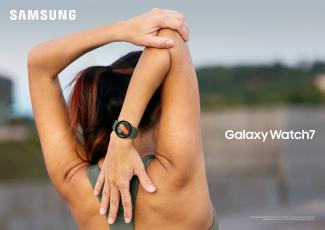 girl exercising and wearing samsung galaxy watch7 